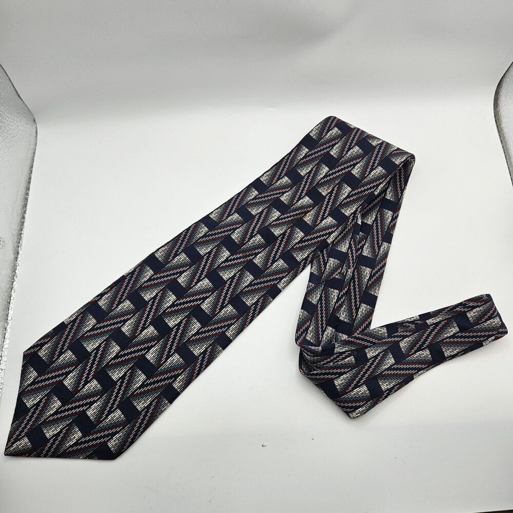 Oscar de la Renta Navy Geometric Abstract Block Designer All Silk Tie 56x3 7/8"